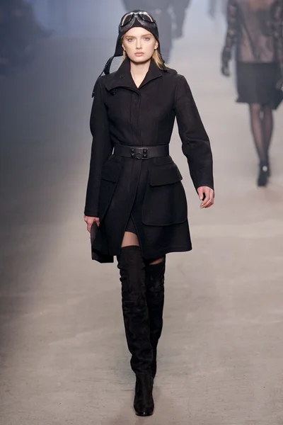 Look 17